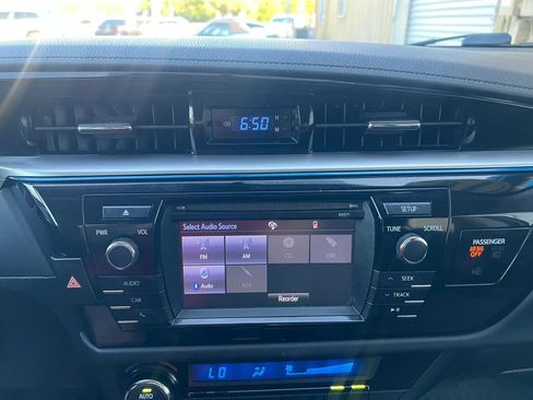 Used 2016 Toyota Corolla S FWD image 10