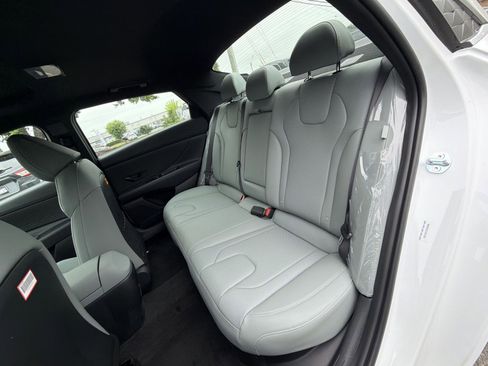 New 2026 Hyundai Elantra Limited FWD image 24