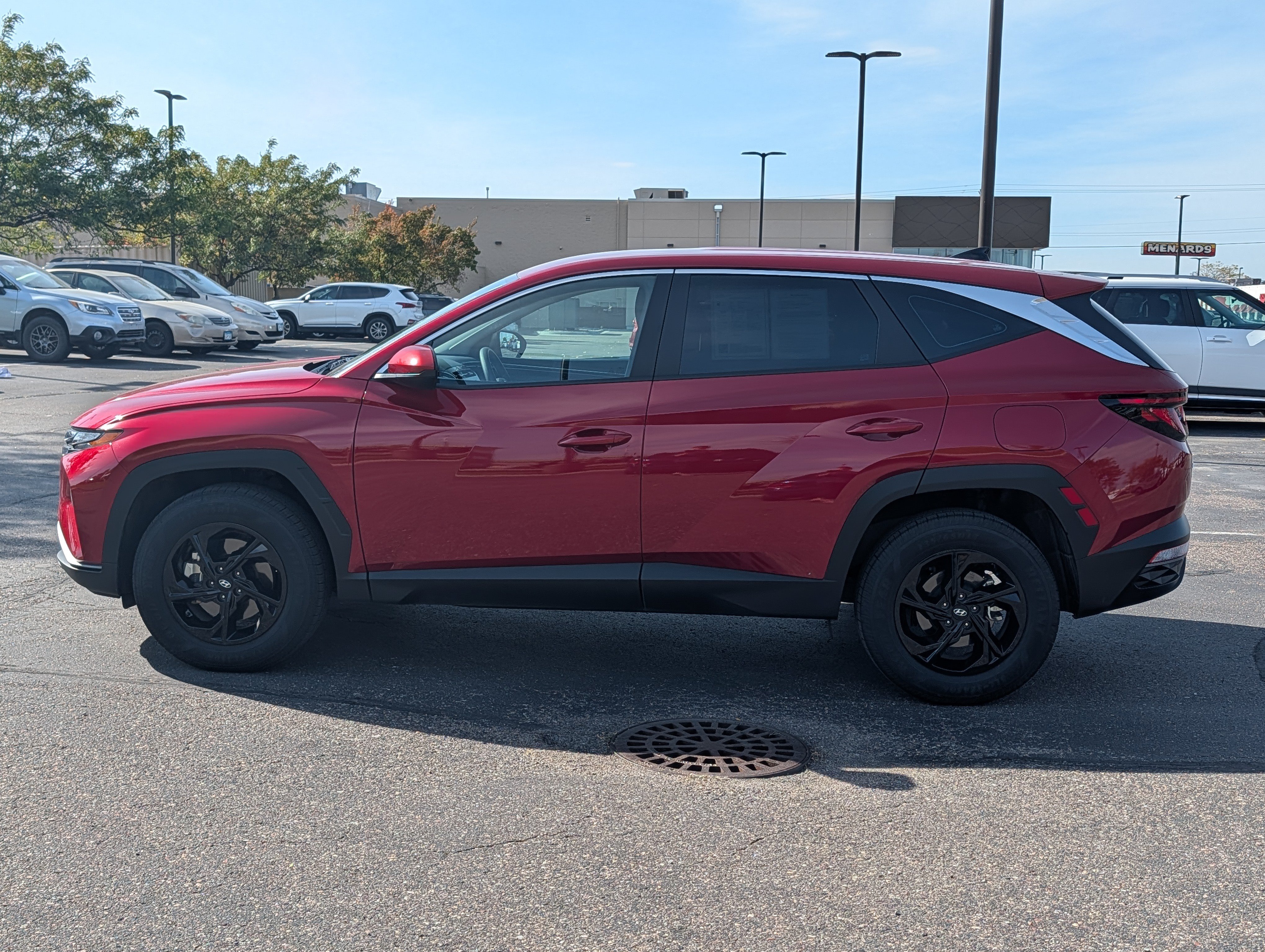 Used 2024 Hyundai Tucson SE AWD/4WD image 2