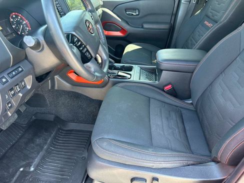 Used 2023 Nissan Frontier PRO-4X w/ Pro Convenience Package AWD/4WD image 18