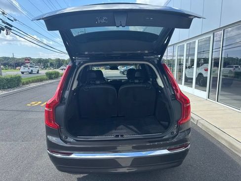 Used 2024 Volvo XC90 B5 Plus AWD/4WD image 11