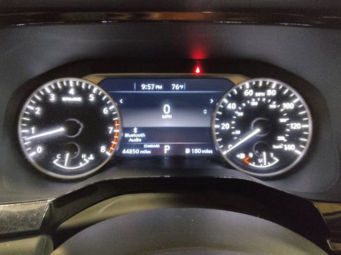 Used 2022 Nissan Pathfinder SV FWD image 23