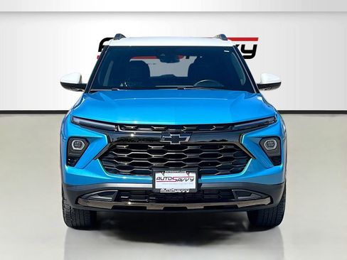 Used 2025 Chevrolet TrailBlazer ACTIV w/ Convenience Package AWD/4WD image 2