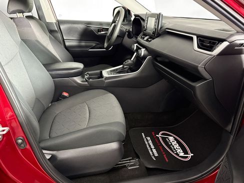 Used 2020 Toyota RAV4 XLE w/ All Weather Liner Package image 31