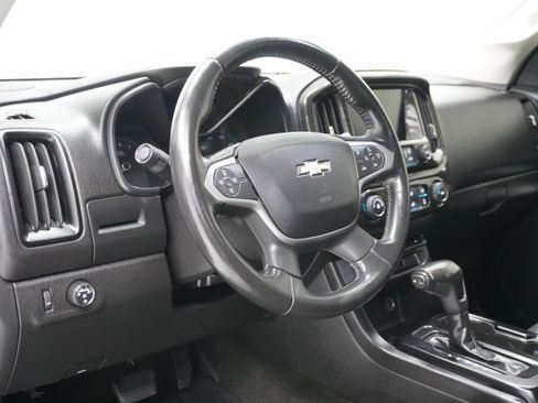 Used 2017 Chevrolet Colorado LT w/ LT Convenience Package image 11