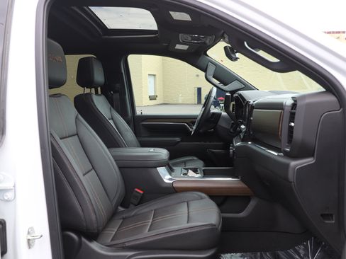 Used 2024 Chevrolet Silverado 3500 High Country w/ High Country Premium Package AWD/4WD image 13