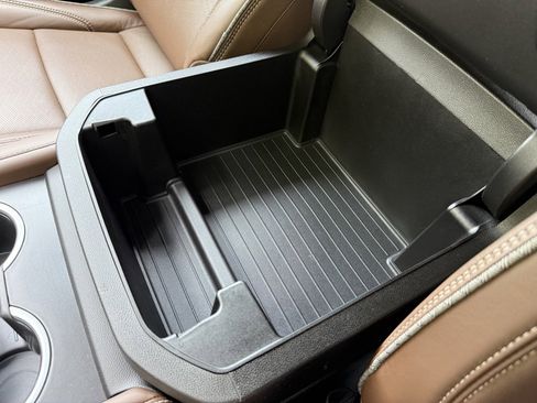 Certified 2024 Chevrolet Suburban High Country w/ Premium Package 2 image 39