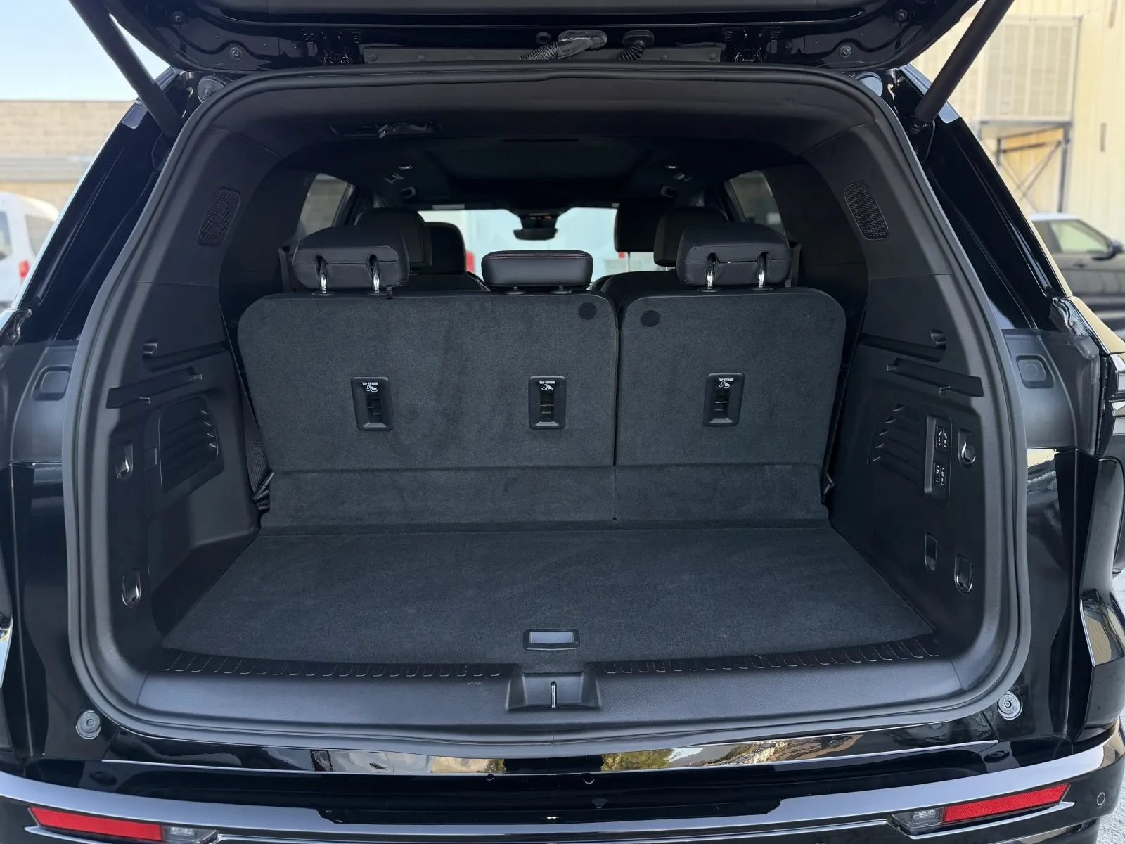 Used 2026 Chevrolet Traverse RS w/ LPO, Floor Liner Package AWD/4WD image 18