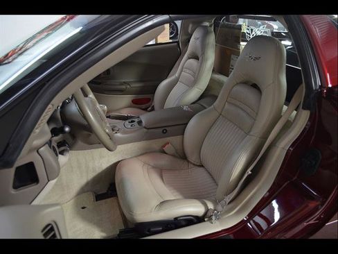 Used 2003 Chevrolet Corvette Coupe w/ Preferred Equipment Group RWD image 11