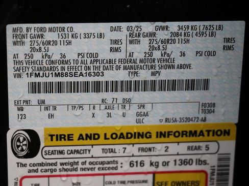 Used 2025 Ford Expedition Platinum image 31