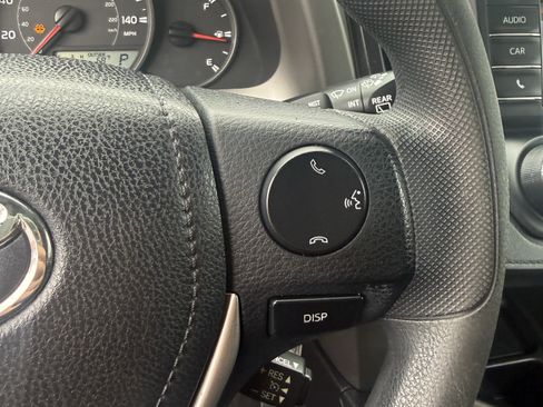 Used 2016 Toyota RAV4 LE image 23