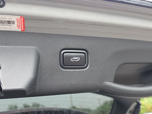 Certified 2025 Kia Sportage SX FWD image 10