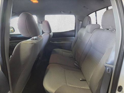Used 2013 Toyota Tacoma PreRunner w/ SR5 Pkg RWD image 15