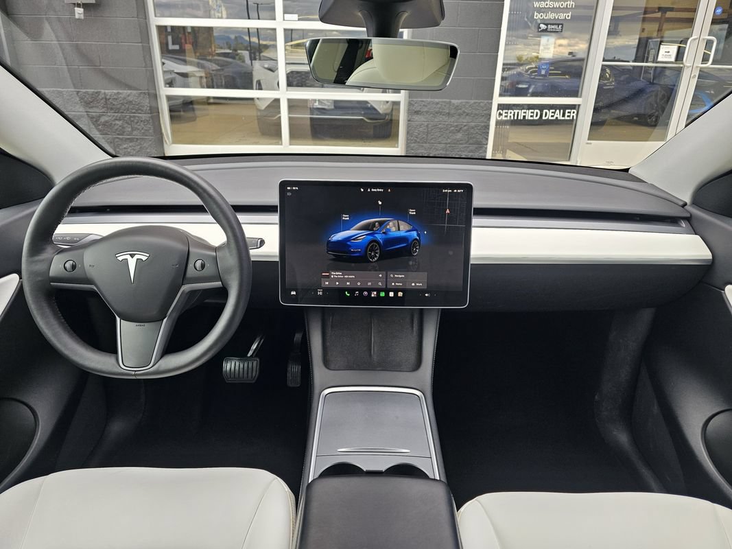 Used 2022 Tesla Model Y Long Range AWD/4WD image 25