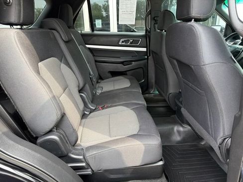 Used 2016 Ford Explorer XLT AWD/4WD image 16