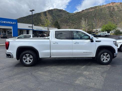 Used 2023 GMC Sierra 1500 SLT w/ SLT Convenience Package image 8