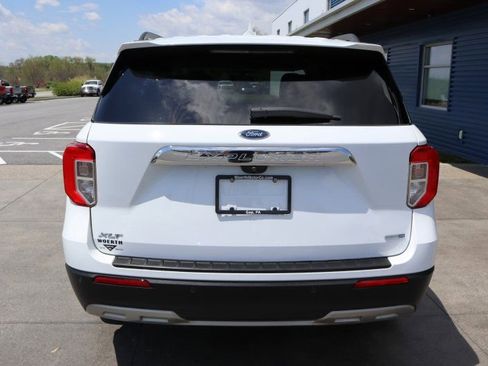 Used 2020 Ford Explorer XLT w/ Equipment Group 202A AWD/4WD image 7