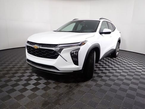 New 2026 Chevrolet Trax LT w/ LT Convenience Package image 6