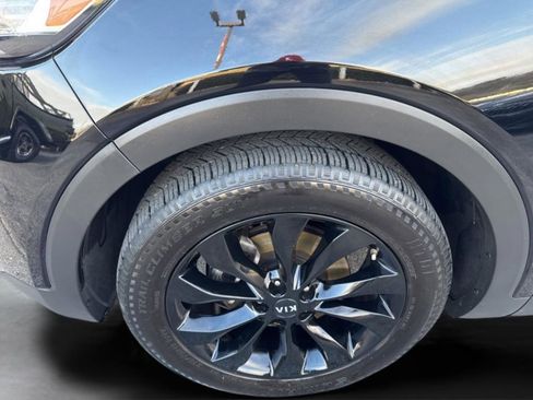 Used 2020 Kia Sorento EX image 24