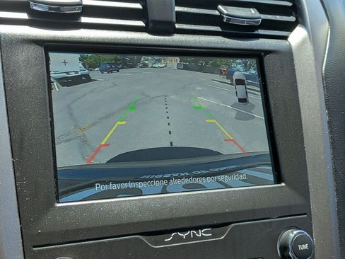 Used 2020 Ford Fusion SE FWD image 22