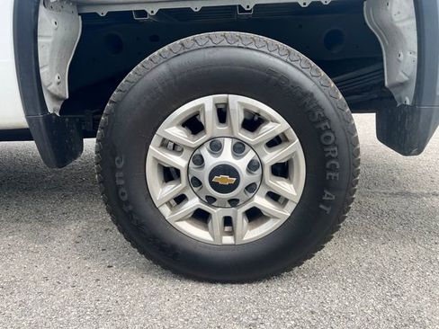 Used 2025 Chevrolet Silverado 2500 LT w/ Safety Package AWD/4WD image 11