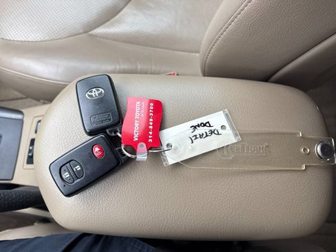 Used 2012 Toyota RAV4 Limited w/ Premium Plus Value Pkg FWD image 9