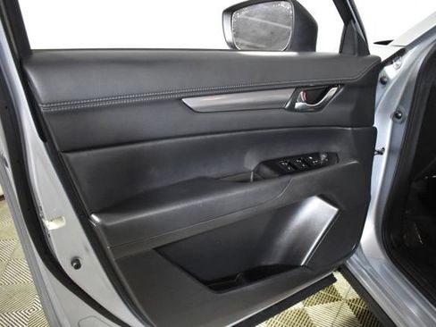Used 2020 MAZDA CX-5 Touring FWD image 7