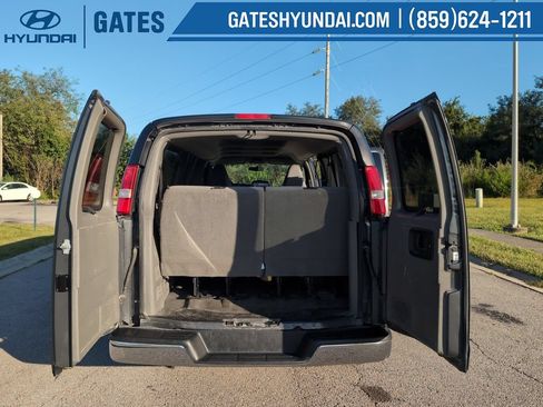 Used 2016 Chevrolet Express 3500 LT w/ LT Preferred Equipment Group RWD image 18