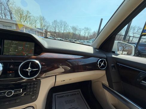 Used 2014 Mercedes-Benz GLK 350 4MATIC image 25