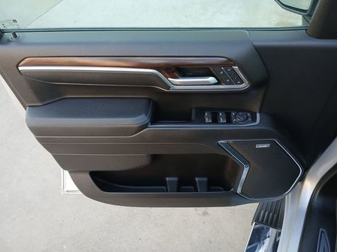 Used 2022 GMC Sierra 1500 SLT w/ SLT Premium Plus Package image 23