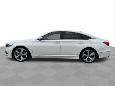 Used 2020 Honda Accord Touring image 2