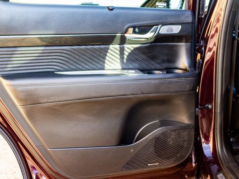 Used 2024 Hyundai Palisade Calligraphy image 26