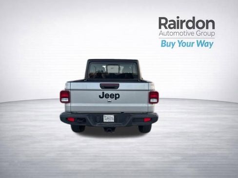 Used 2023 Jeep Gladiator Sport AWD/4WD image 6