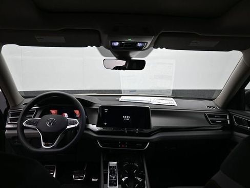 New 2026 Volkswagen Atlas Peak Edition image 10