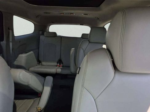 Used 2013 Buick Enclave Premium AWD/4WD image 9