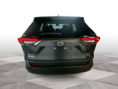 Used 2023 Toyota RAV4 XLE Premium AWD/4WD image 7