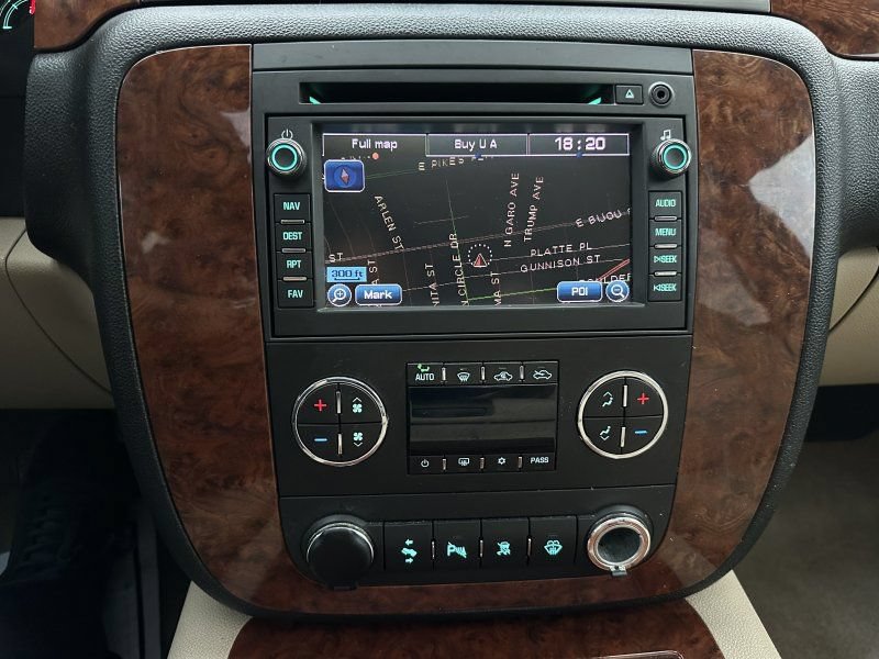 Used 2008 Chevrolet Avalanche LTZ w/ LTZ Preferred Equipment Group AWD/4WD image 24
