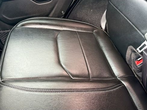 Used 2023 Jeep Wrangler Unlimited Sahara image 28