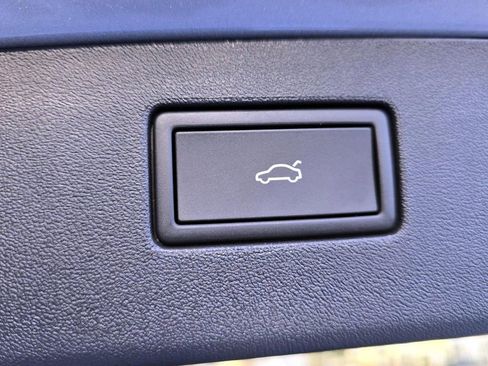 New 2026 Volkswagen Tiguan SE image 31