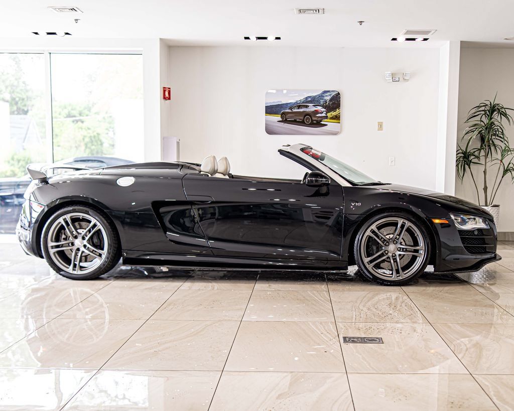 Used 2012 Audi R8 V10 AWD/4WD image 10