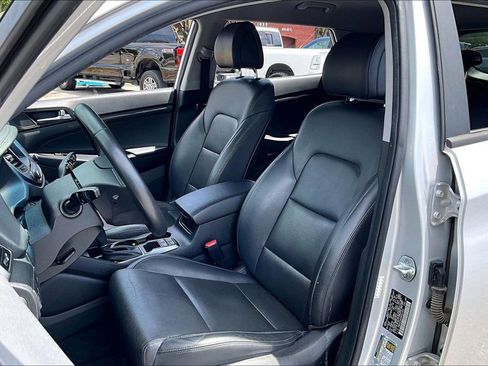 Used 2017 Hyundai Tucson SE Plus AWD/4WD image 17