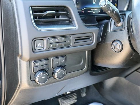 Used 2022 Chevrolet Tahoe Z71 w/ Luxury Package image 31