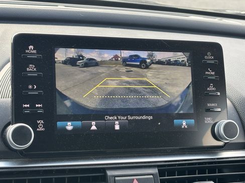 Used 2019 Honda Accord EX-L image 9