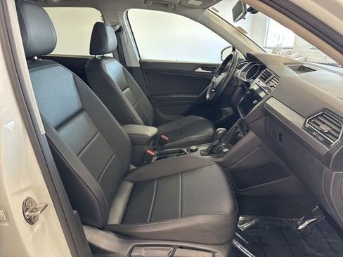Used 2019 Volkswagen Tiguan SE w/ Panoramic Sunroof Package image 27