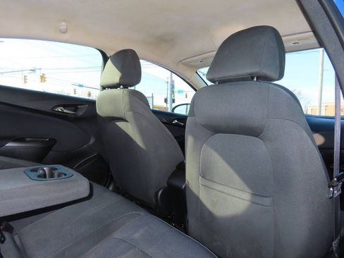 Used 2017 Chevrolet Cruze LT FWD image 35