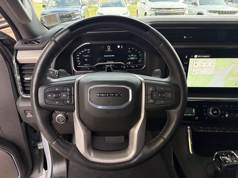 Used 2024 GMC Sierra 1500 Denali AWD/4WD image 4