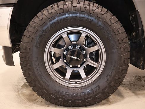 Certified 2019 Ford F250 XLT w/ XLT Value Package image 41