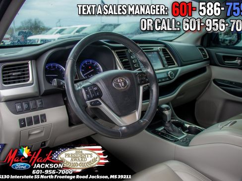 Used 2018 Toyota Highlander XLE image 5