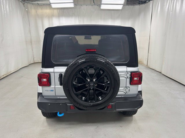 Used 2024 Jeep Wrangler Unlimited Sahara AWD/4WD image 6