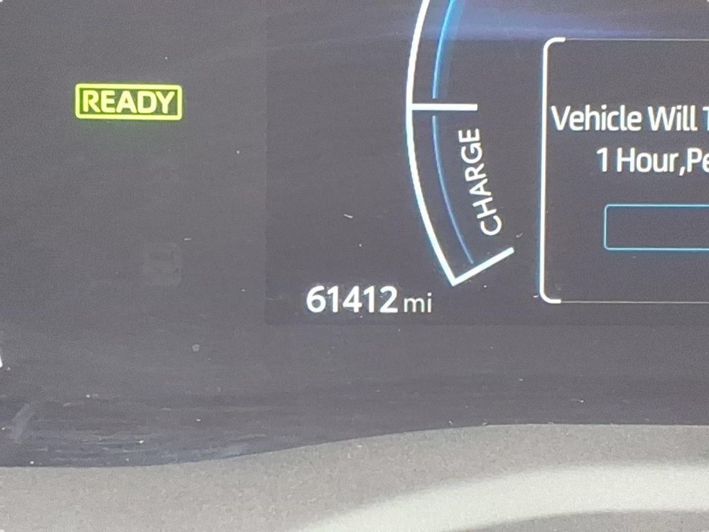 Used 2025 Toyota Camry SE FWD image 23